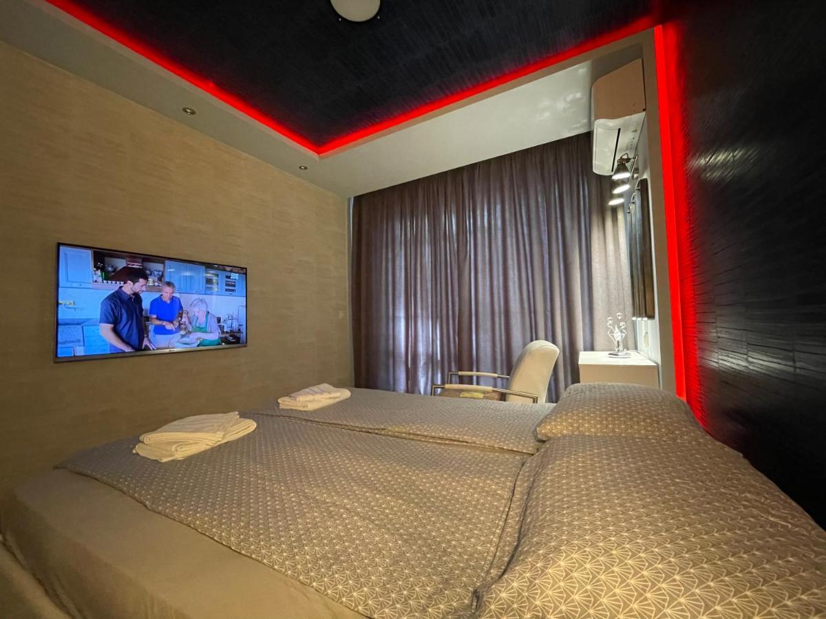 Luxury Apartments In Top City Center Varna 1 Exterior photo